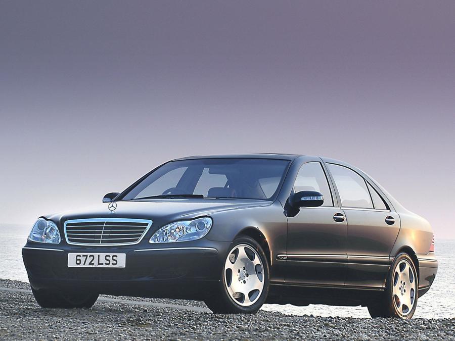  Mercedes-Benz S600 2002 года  (UK) (фото 1 из 2)